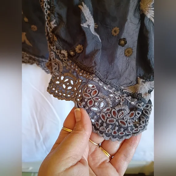 Johnny Was Size Large  Graphite Grey Bird & House Motif Sheer Kimono Cardigan. - Picture 6 of 16